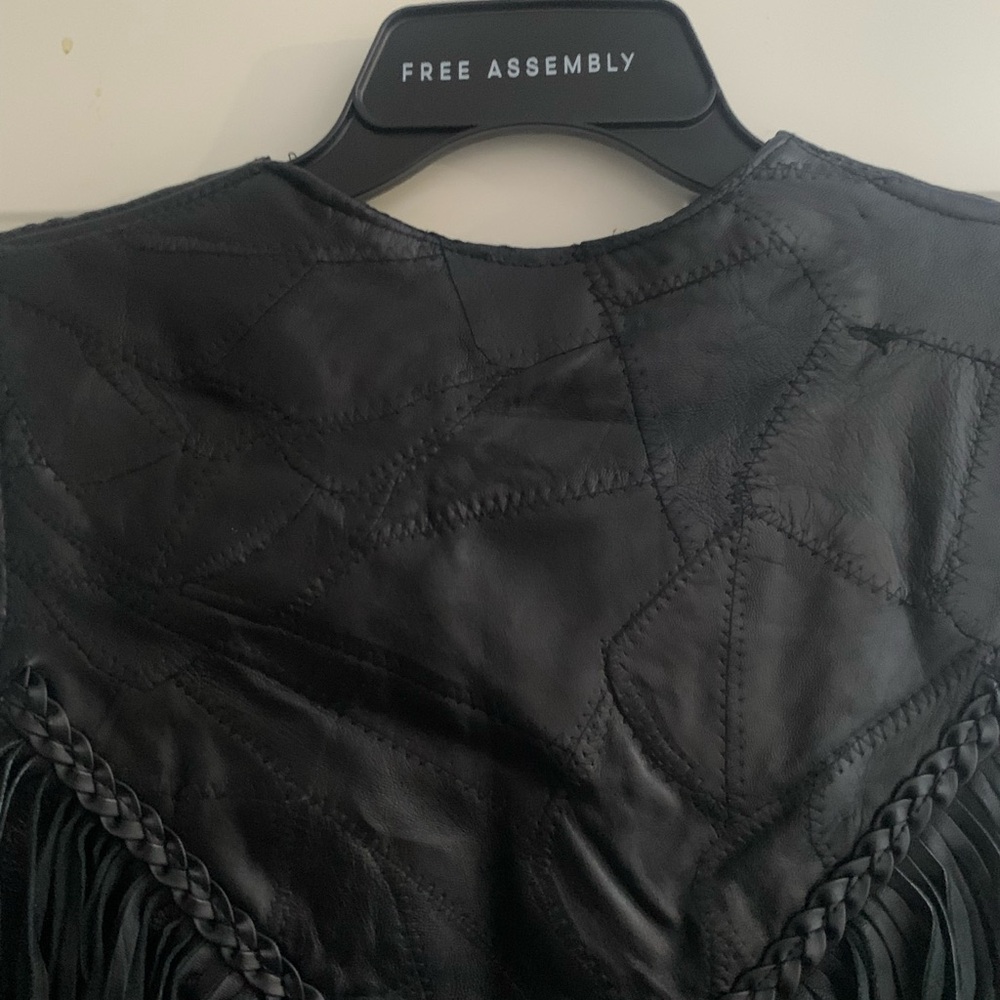 Genuine Leather Women's Fringe Vest - Picture 11 of 15